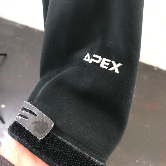 SOLD!! The North Face Men’s Apex Soft Shell Grey - Picture 5 of 8